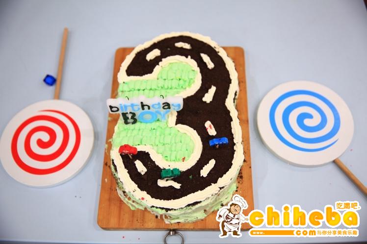 3岁创意数字生日蛋糕