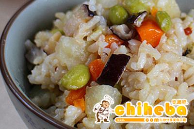 杂菜糙米饭